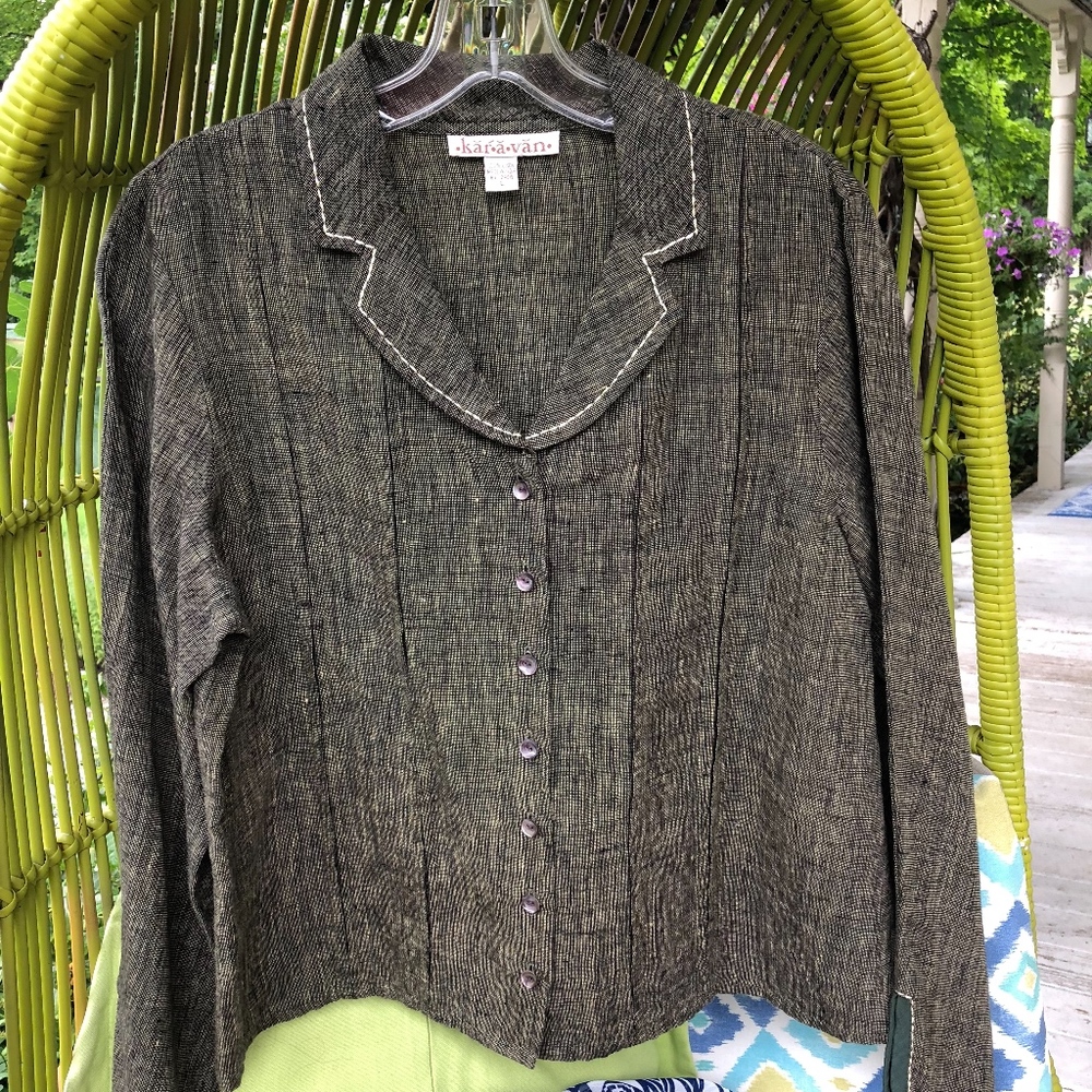 KARAVAN linen pleated boxy fit button top